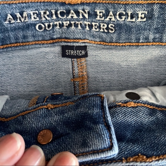 AEO VINTAGE HIGH RISE FESTIVAL SHORT - Picture 9 of 11